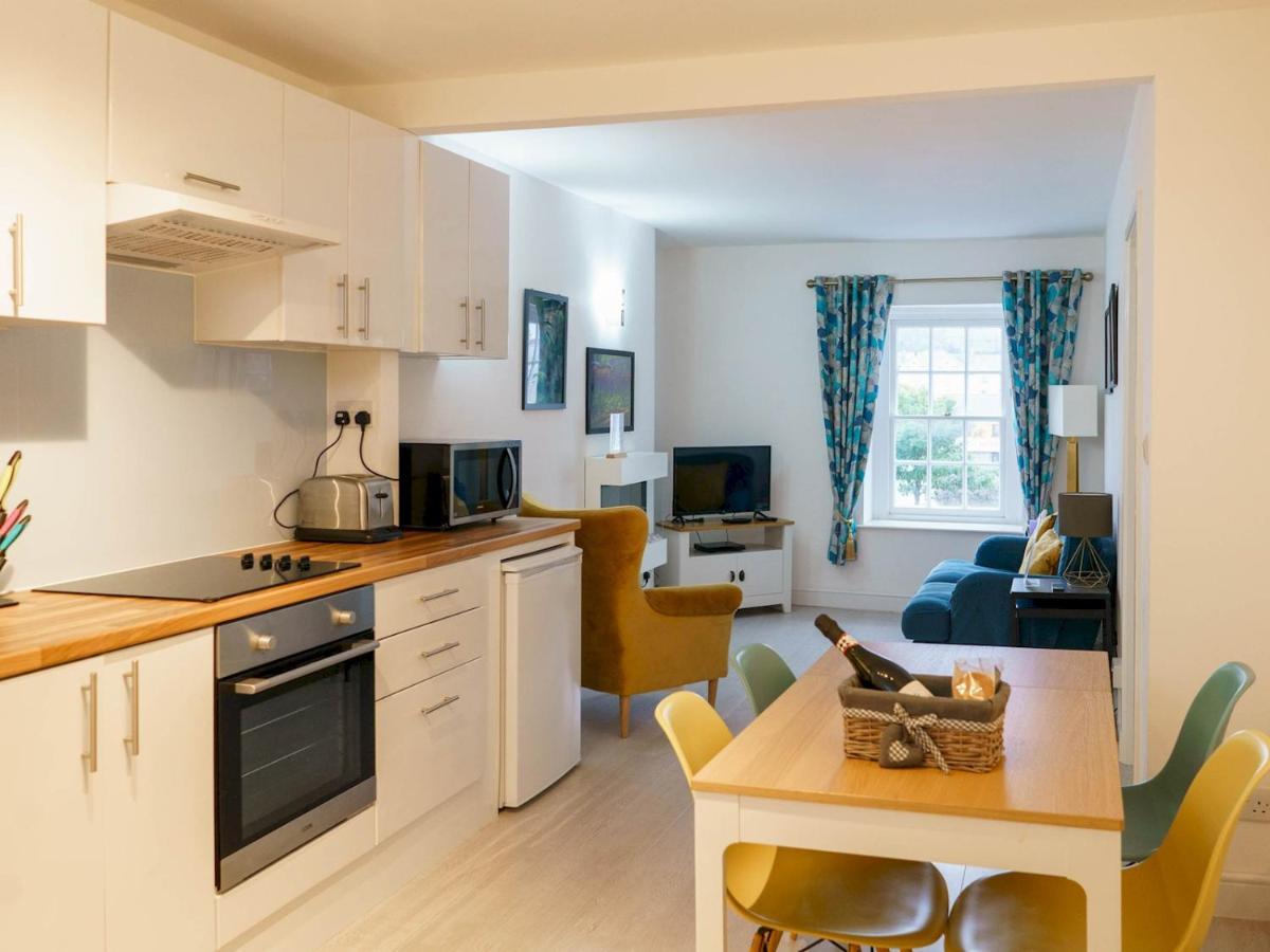 Pass The Keys Modern 2 Bed Flat Overlooking Aberaeron Harbour Kültér fotó