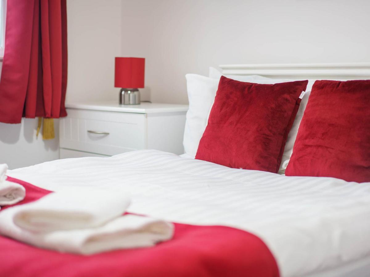 Pass The Keys Modern 2 Bed Flat Overlooking Aberaeron Harbour Kültér fotó